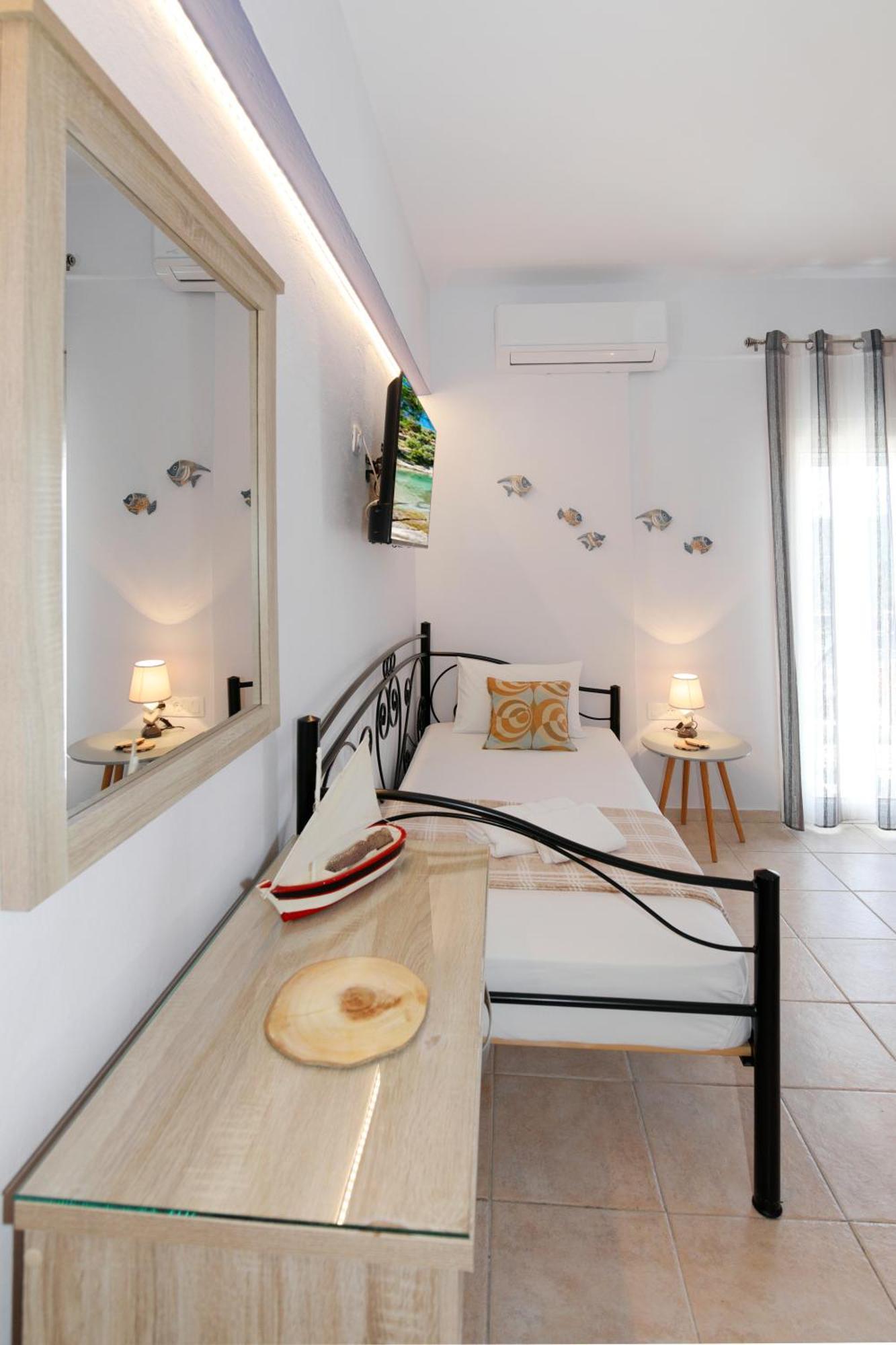 Thea Studios Pyrgadikia Bagian luar foto